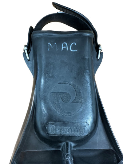 Vintage Oceanic Heavy Duty Rubber Jet Fins C.D.E. "S"