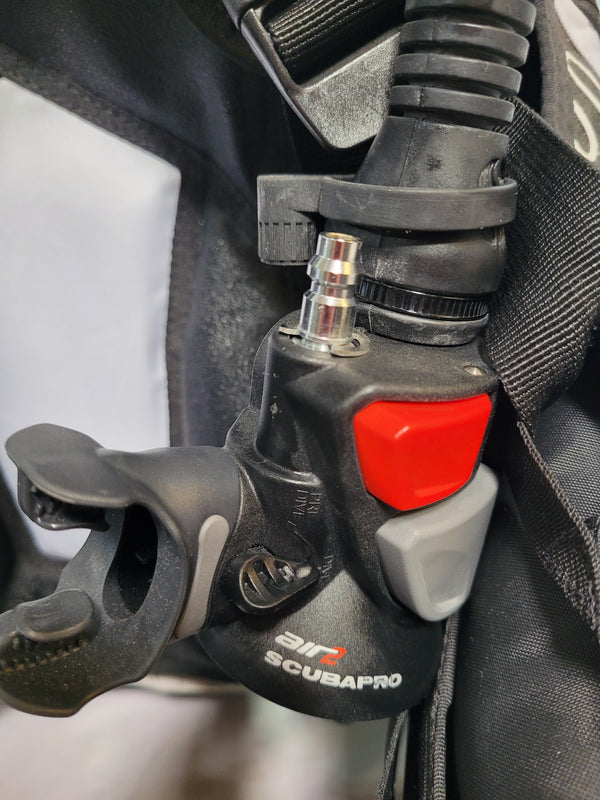ScubaPro Bella BCD with Air 2