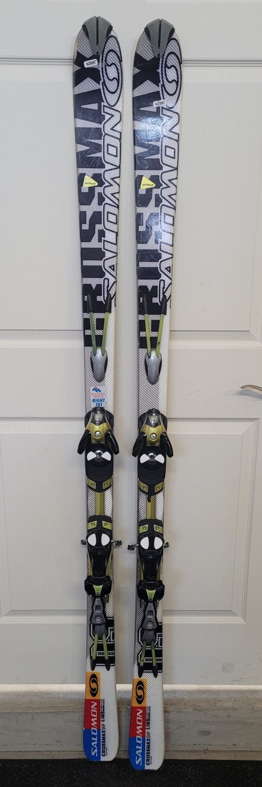 Salomon Ski's Crossmax X9P-L185 w/ S810 Bindings and 50" Poles