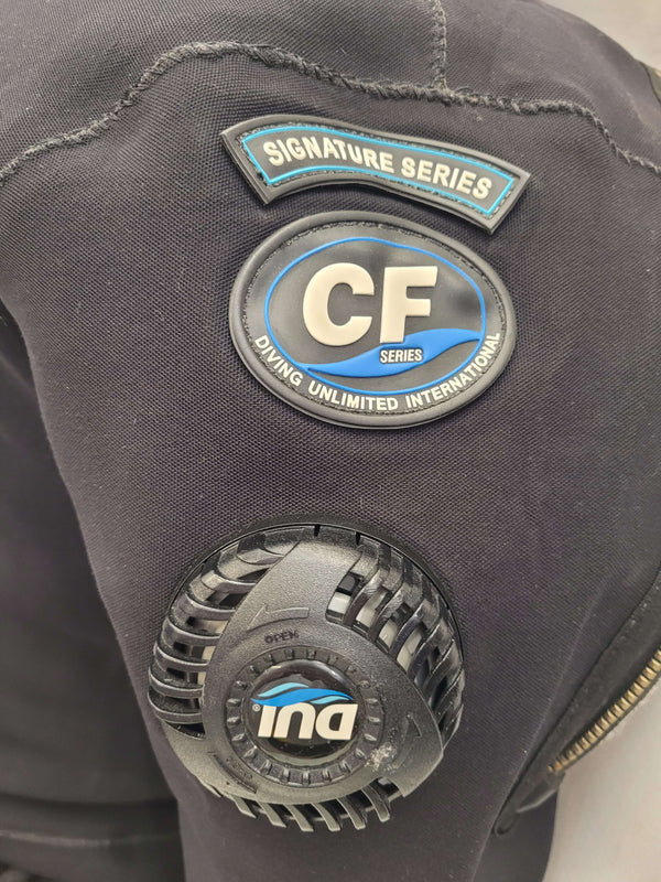 DUI CF200 Signature Drysuit and Bag
