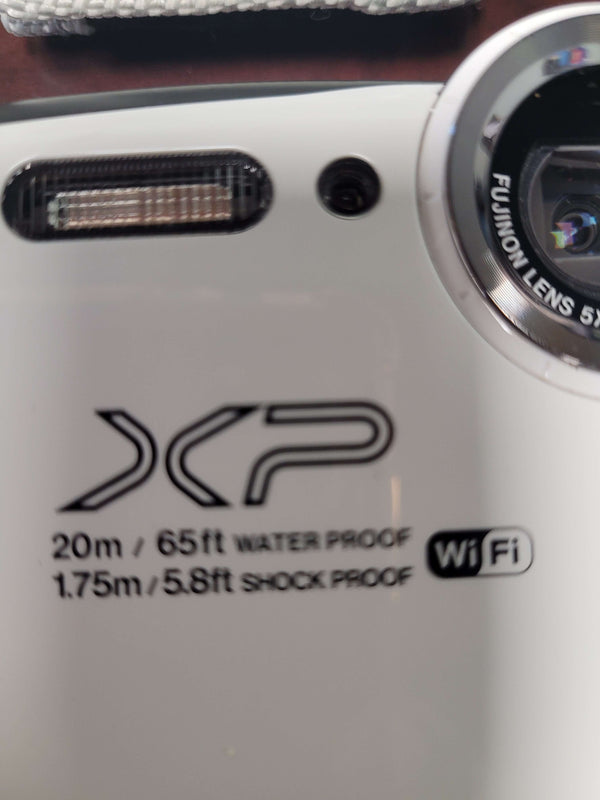 Fujifilm XP130 UW Camera, Case &Charger
