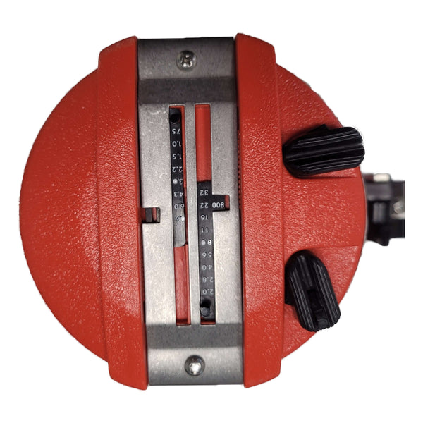 Ikelite TTL Substrobe 150-L with Sync Cord.