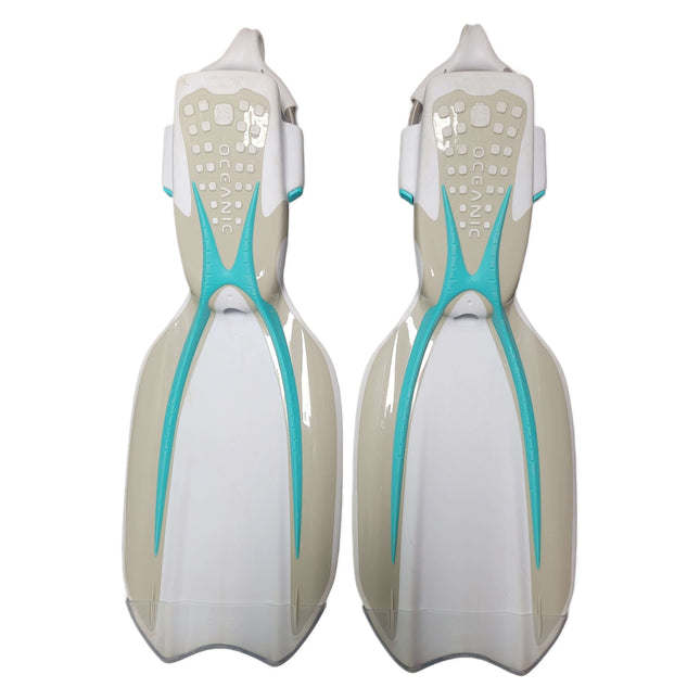 Oceanic Manta Ray Fins with Spring Strap "XS"