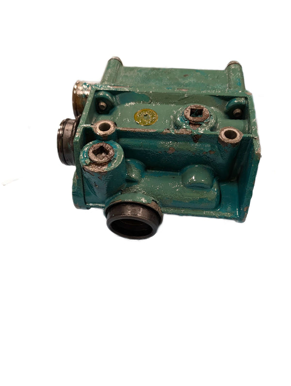 Volvo Penta Diesel OEM KAD42A Thermostat Housing Complete 838705 4