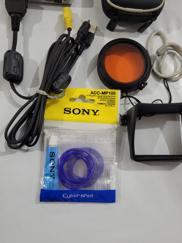 Sony Cybershot 12.1 MP w Marine Pack 40m Undewrater Camera Package