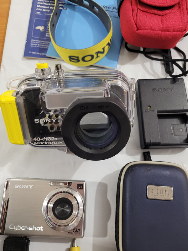 Sony Cybershot 12.1 MP w Marine Pack 40m Undewrater Camera Package