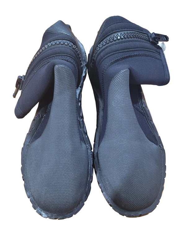 ScubaPro 5mm Dive Boots and Bag